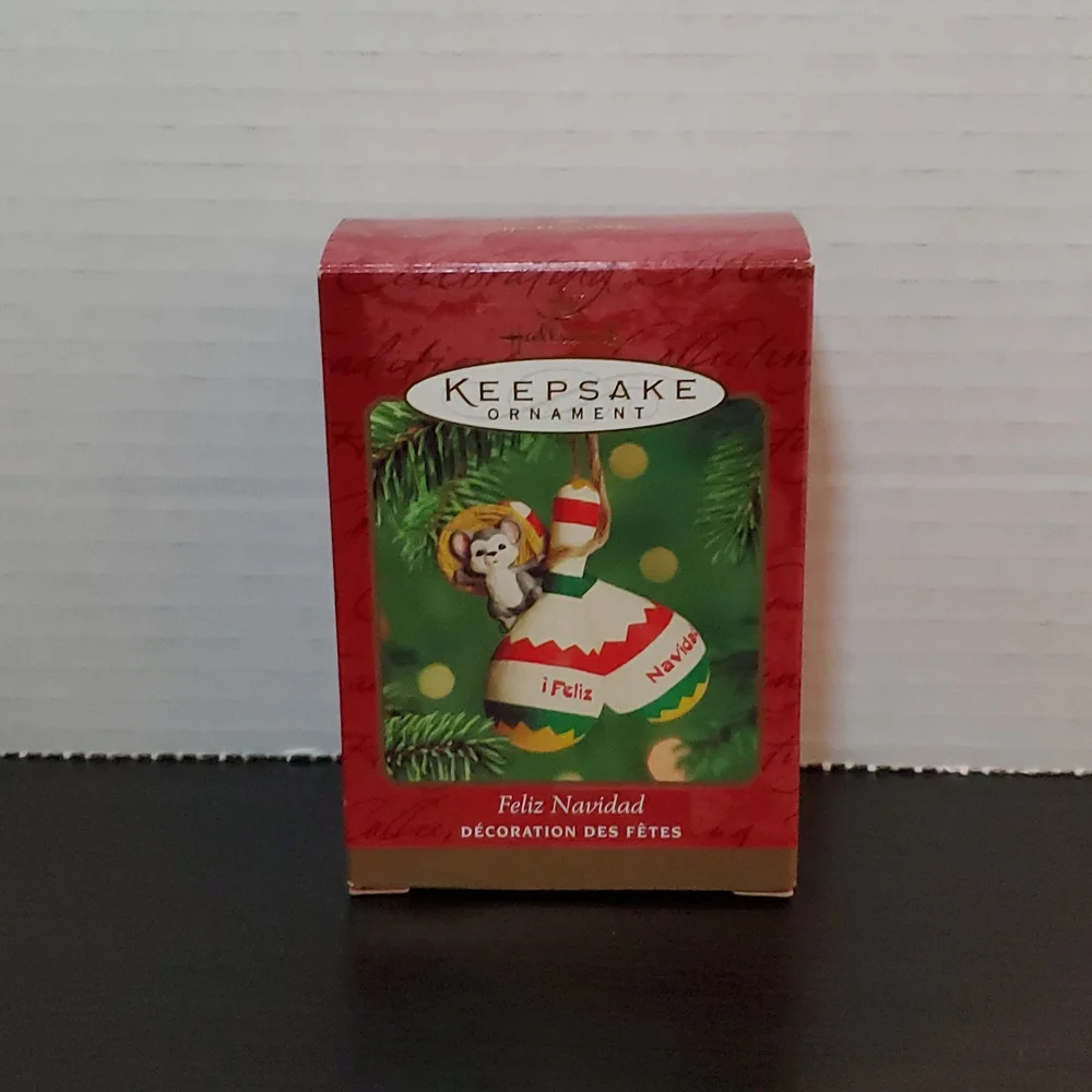 Vintage Hallmark Keepsake Ornament Feliz Navidad Maracas Ornament 2000 - Picture 1 of 6